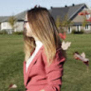 Meet your Posher, Hannah